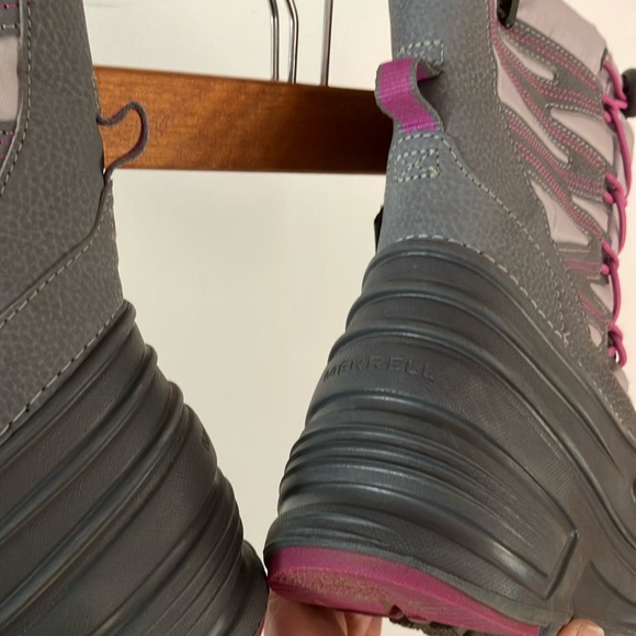 Chic Gray and Pink Winter Boots - Picture 3 of 9